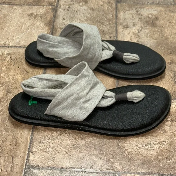 Sanuk size hotsell 7